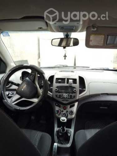 Auto sedan Chevrolet Sonic 1.6