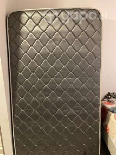 Cama semi nueva