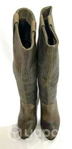 Bota Larga de Cuero Graso Marca Pixipie N*35 Café