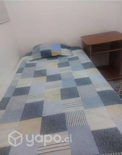 Pieza amoblada en las condes