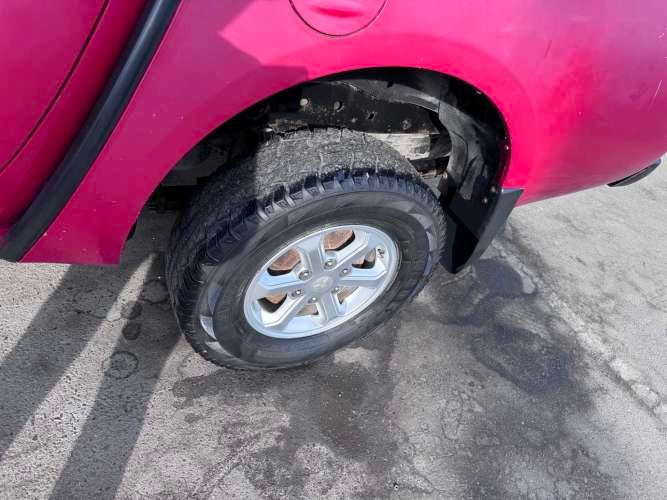 Mitsubishi l200 2013