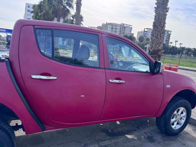 Mitsubishi l200 2013