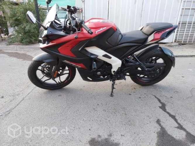 Bajaj pulsar rs 200
