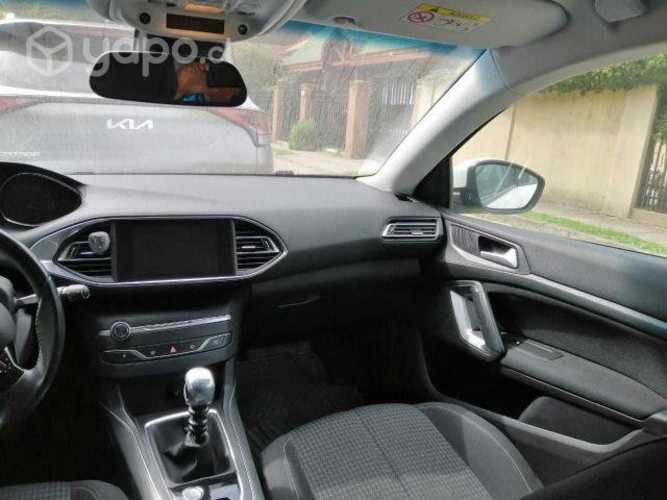 PEUGEOT 308 Active Puretech 2018