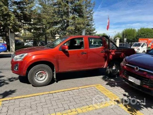 DMAX 2018 2.5 roja comoda