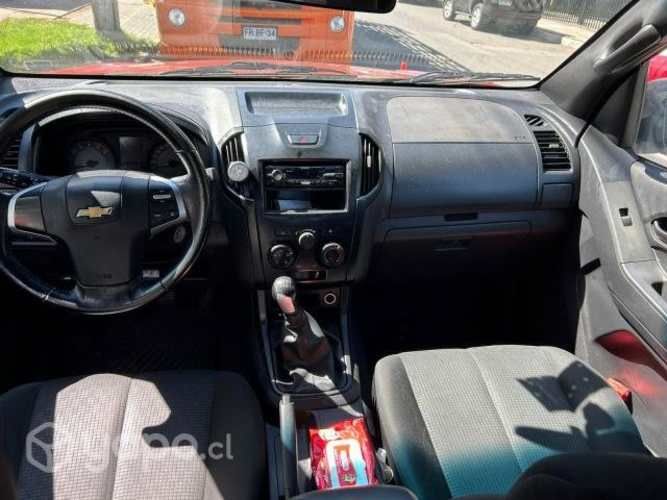 DMAX 2018 2.5 roja comoda