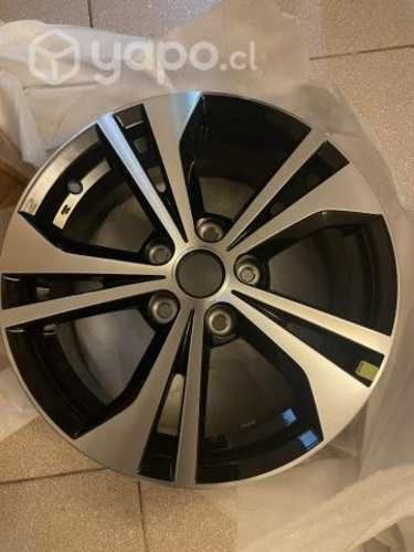 Llanta nissan nueva original