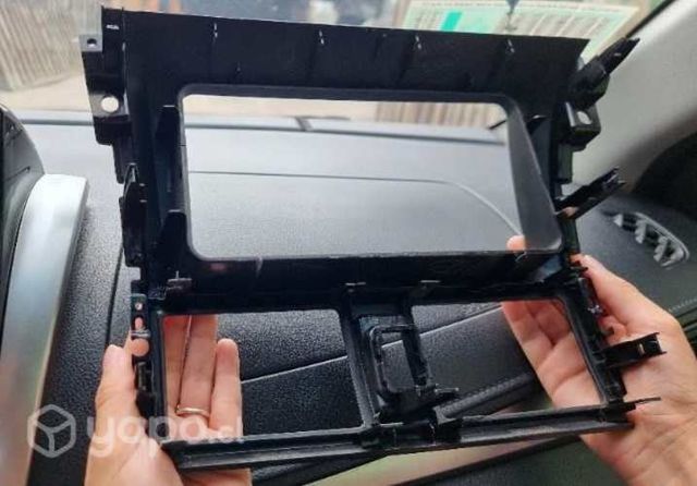 Visel de toyota yaris 2016