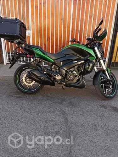 Vendo moto dominar 400cc