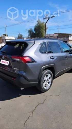 Se vende Toyota Rav 4 2021