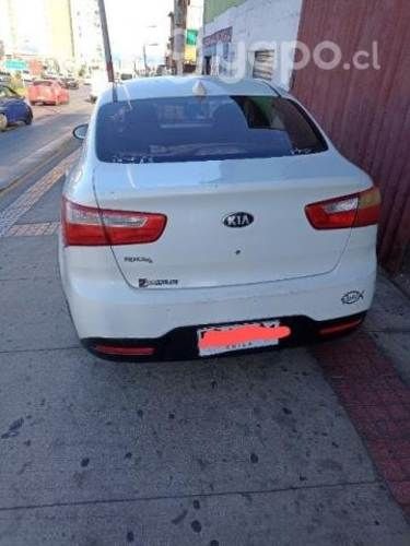 Kia motors rio 2013