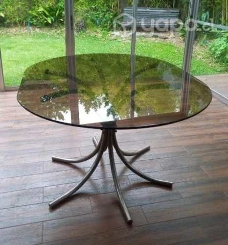 Mesa de comedor con cubierta de vidrio