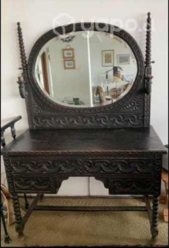 Mueble Tocador antiguo, estilo colonial de madera