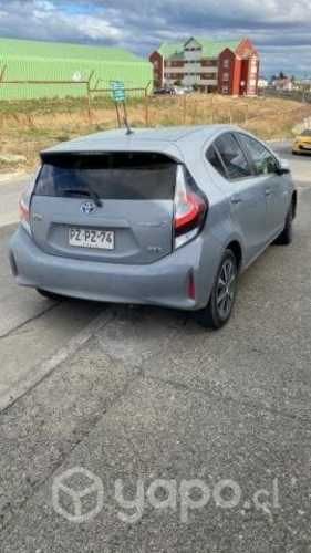 Prius C Híbrido