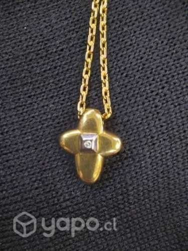 Cadena y cruz de oro amarillo italiano