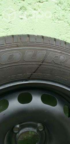 Neumatico Dunlop con llanta original