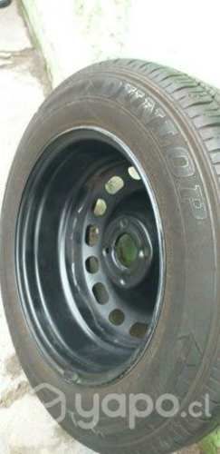 Neumatico Dunlop con llanta original
