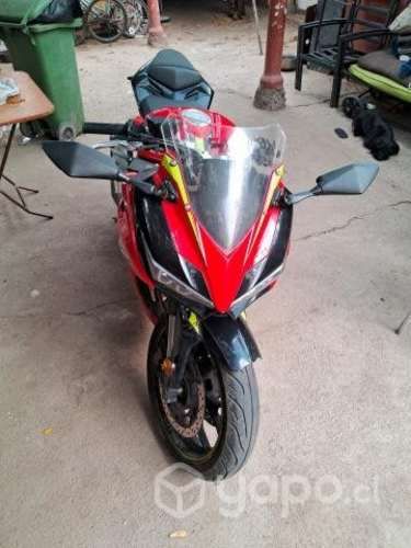 Moto casi nueva