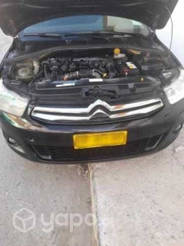 Colectivo petrolero para llegar y trabajar