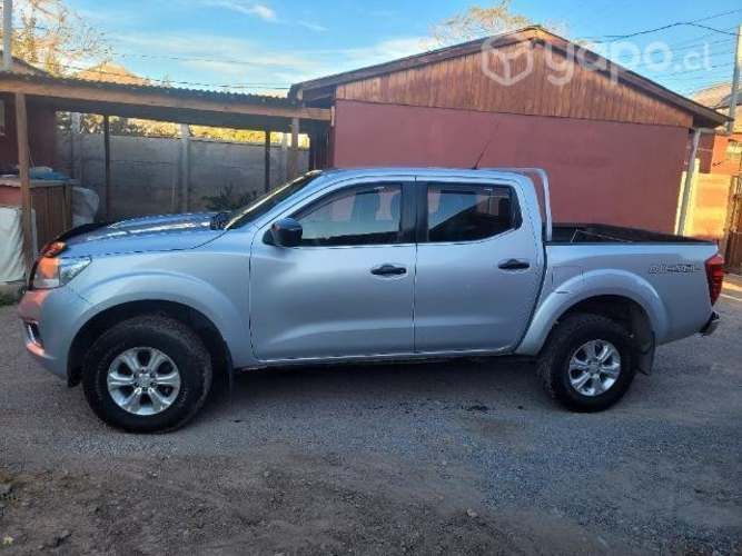 Camioneta NP300 de uso particular