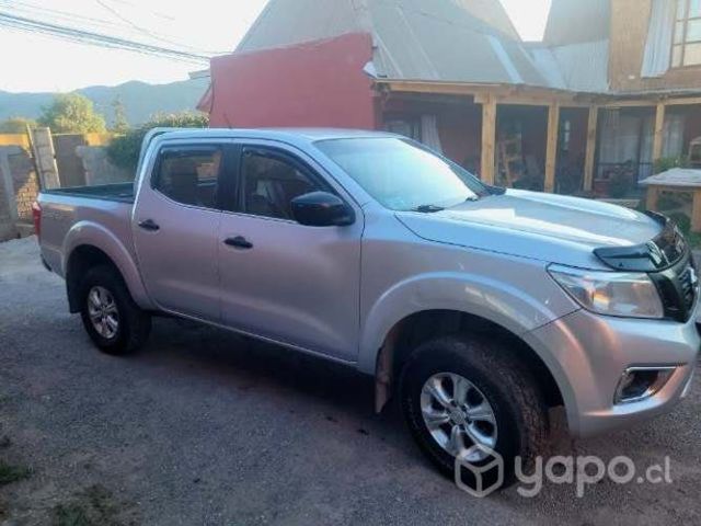 Camioneta NP300 de uso particular