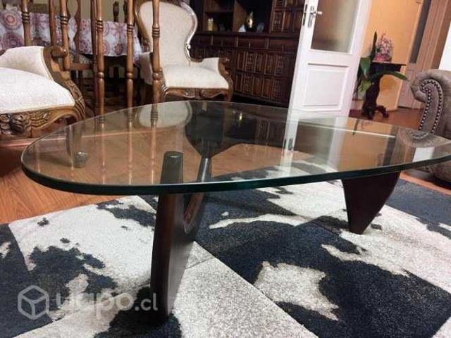 Mesa centro de madera con vidrio