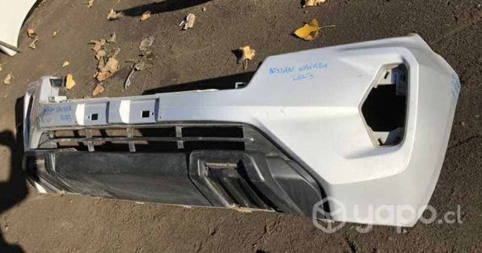 Parachoque Nissan navara