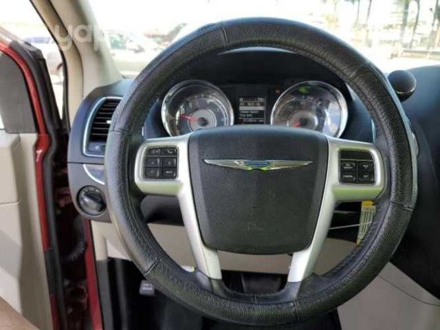 Chrysler town country 2016