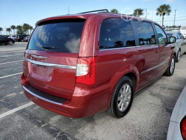 Chrysler town country 2016