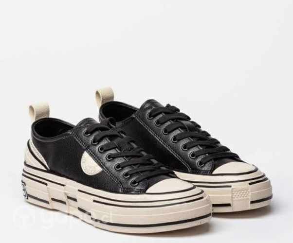 Zapatillas de cuero marca Prune