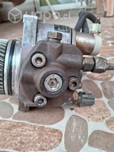 Bomba elevadora mitsubhi l200 2.4