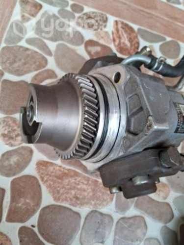 Bomba elevadora mitsubhi l200 2.4