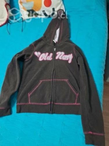 Poleron grueso talla 12. Color café