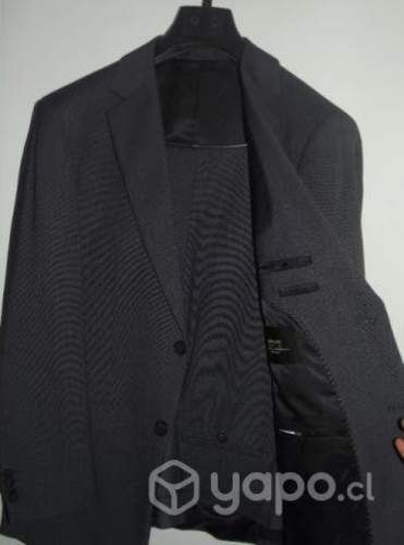 Terno Arrow NUEVO. TALLA 48