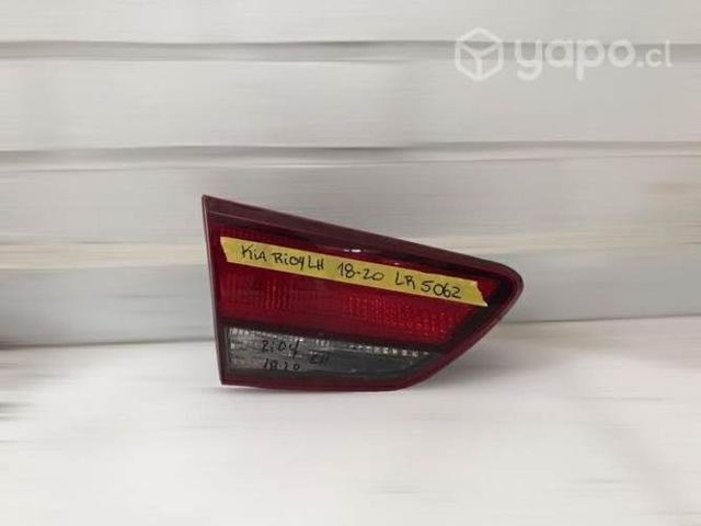 Foco maleta Lh kia rio 