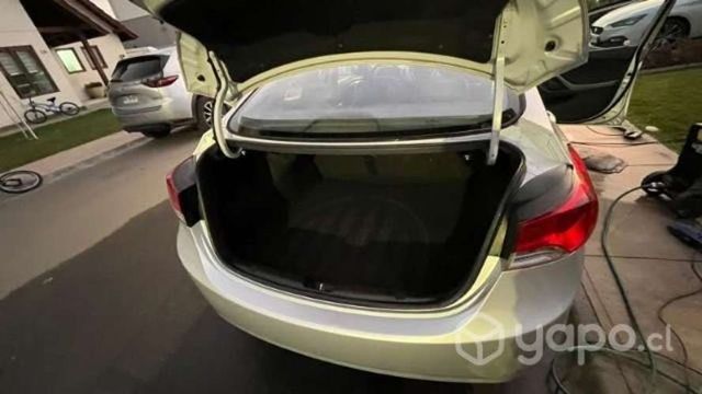 Hyundai Elantra 2014