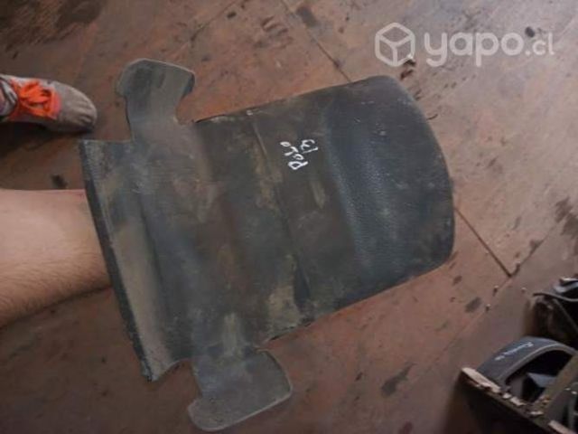 Volkswagen polo 13 2012 cofia cubre chapa contacto