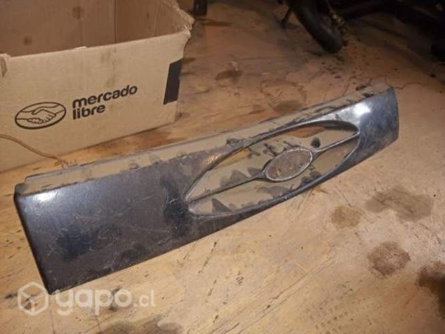 Ford escort 1.9 americano mascara original envio