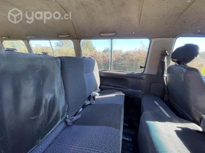 Vendo mini bus partícular (transporte de pasajero)