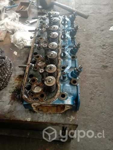 Nissan ed33 culata ,injectores