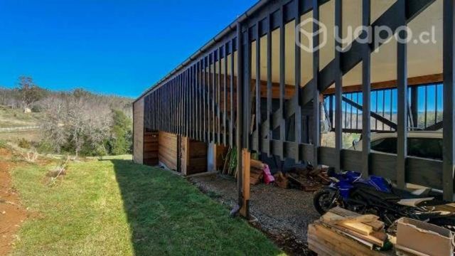 Parcela con casa en pichuape