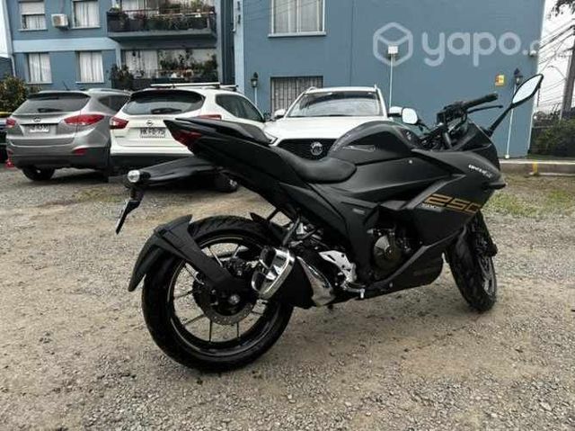 Suzuki gixxer 250 SF 2023
