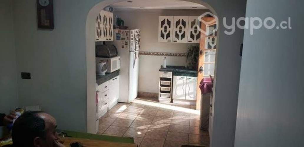 Se vende casa solida