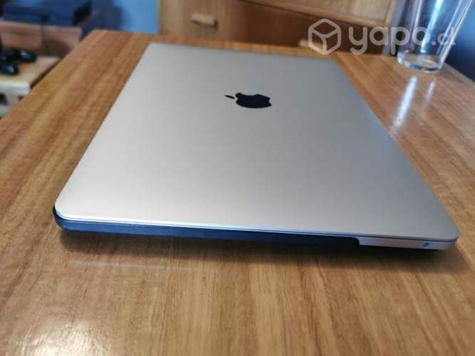 MacBook Pro 13 chip M1, 8 gb RAM, 256 gb SSD