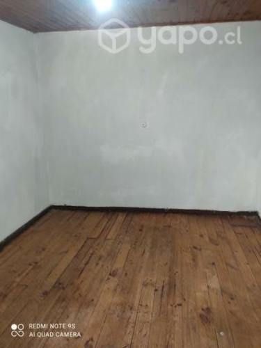 Se arrienda casa de interior en cerro baron