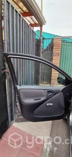 Toyota yaris año 2004 1.5