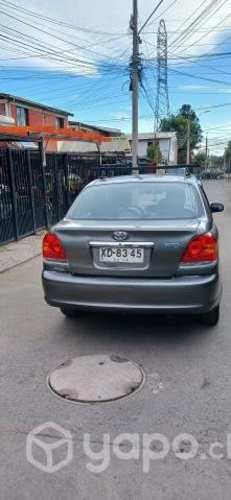 Toyota yaris año 2004 1.5