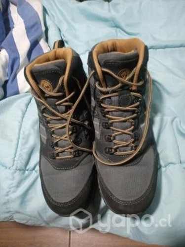 Bototos nuevos talla 44 de hombre