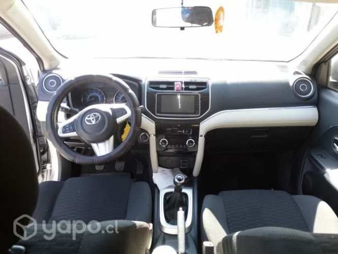 Toyota Rush 1.5 MT full