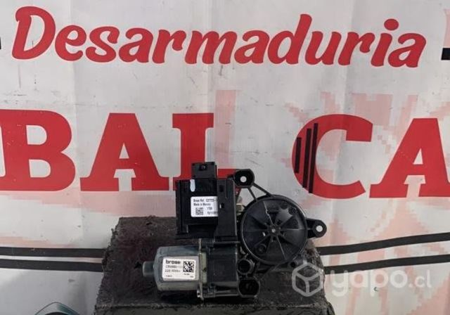 Motor alza vidrio trasero derecho RAM 1000 SLT 1.8